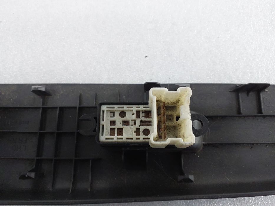 Comando / botão / interruptor vidros frente direito NISSAN Micra IV (K