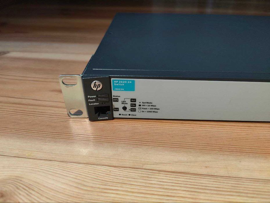Комутатор HP J9623A 2620-24 свіч