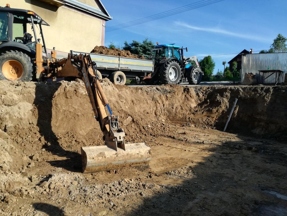 Roboty ziemne usługi koparko-ładowarką minikoparką, koparką, wozidłem