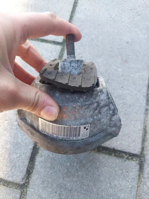 poduszka silnika prawa bmw e60 e61 e63 e64 3.0d m57