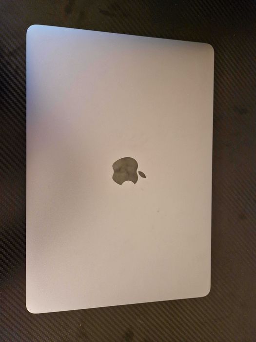 MacBook Air 13" (2020)