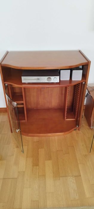 Móvel para aparelhagem e TV