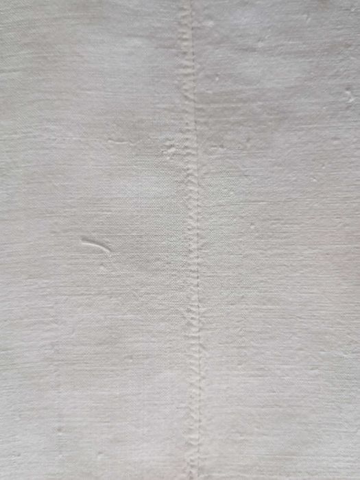 Lençol em linho caseiro com mais de 150 anos