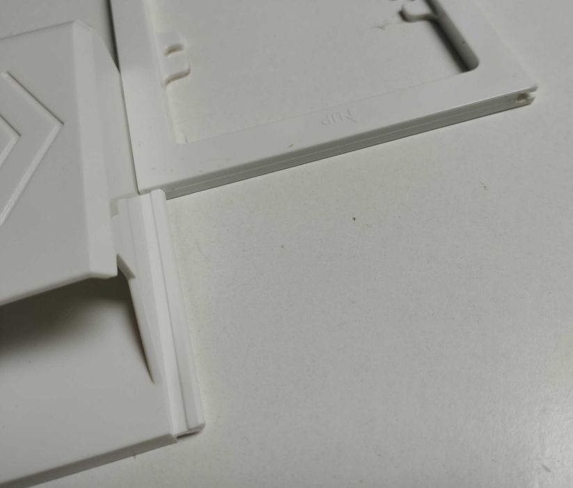 Tomada de parede, com portas usb 5v 2a e suporte telemóvel