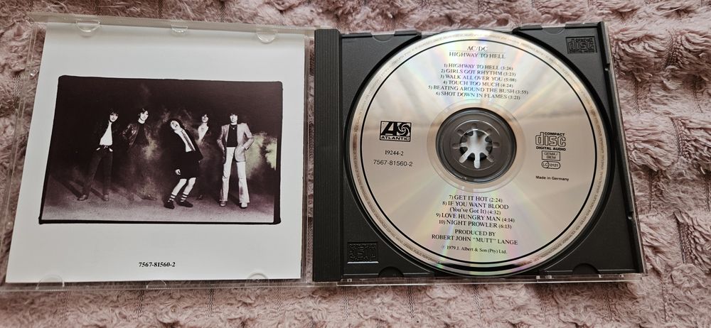 AC/DC - Highway to Hell