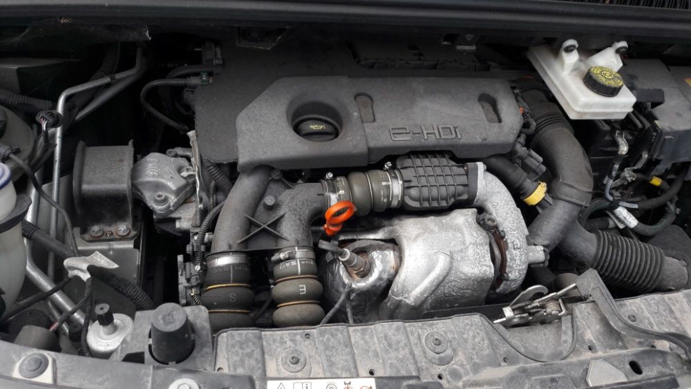 Peugeot 3008 2011р по запчастинам.