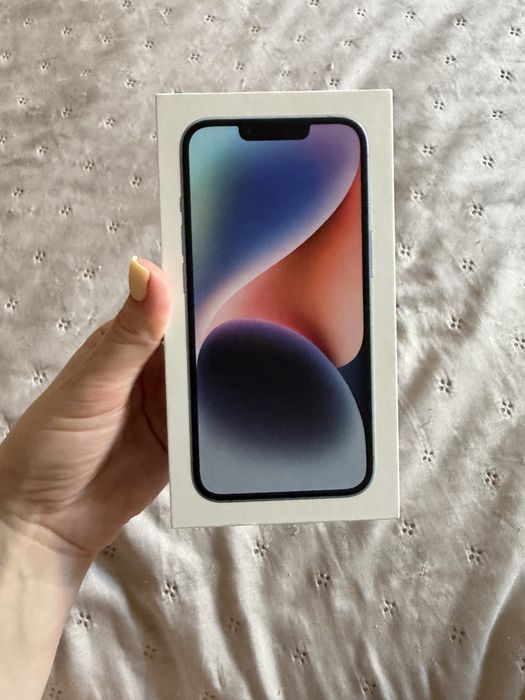 Iphone 14 блакитний