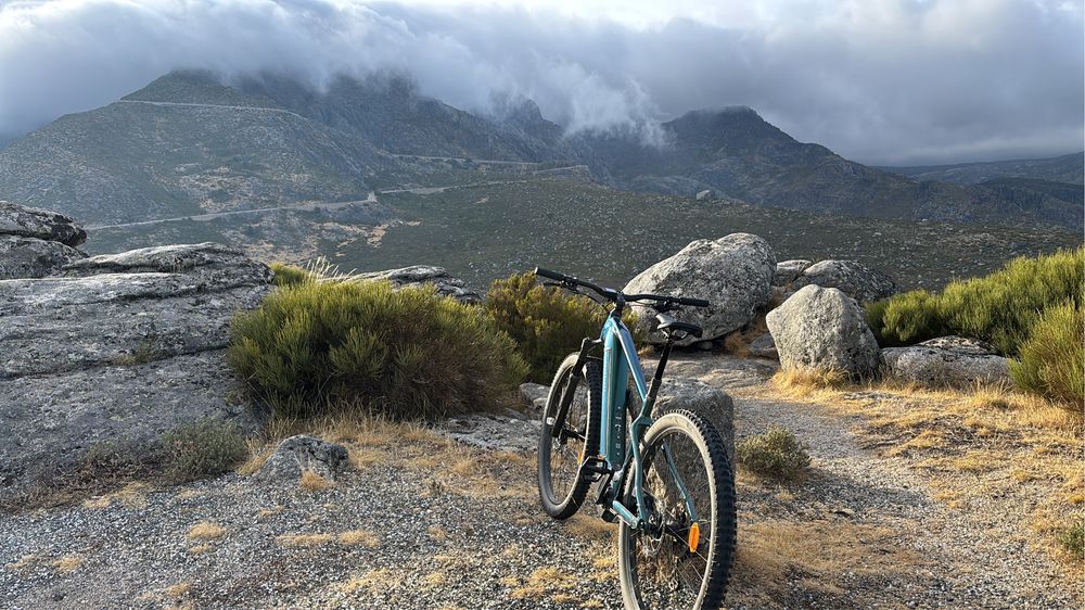 Bicicleta E-EXPL 700