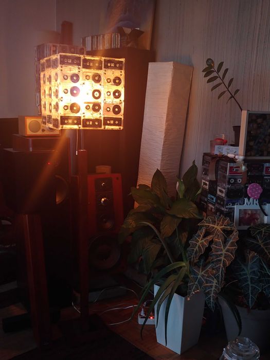 Lampa podłogowa drewniana VINTAGE CASSETTE