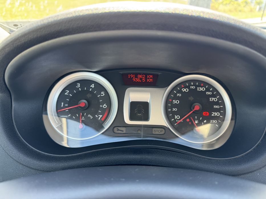 Renault Clio III 1.2 16v Authentique - 2008
