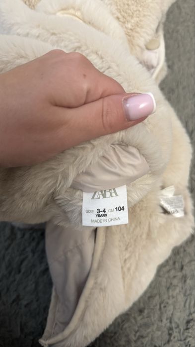 Жилетка хутряна Zara