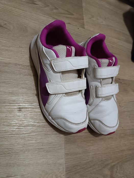 Шкіряні кросівки Puma для дівчини