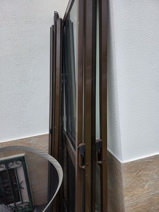 Portas em vidro e aluminio de correr
