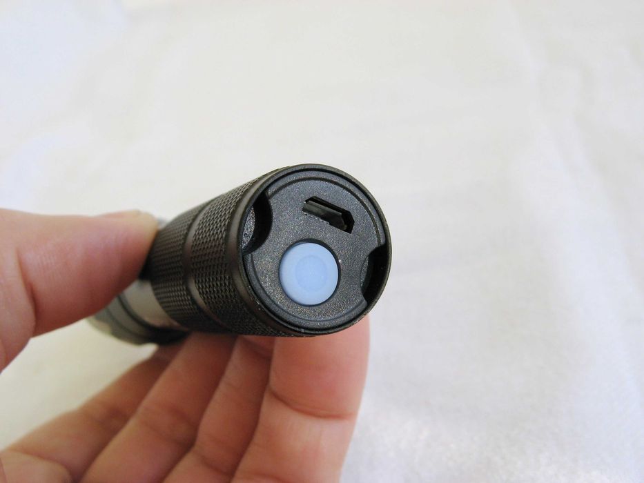 Фонарик светодиодный на аккумуляторе 18650