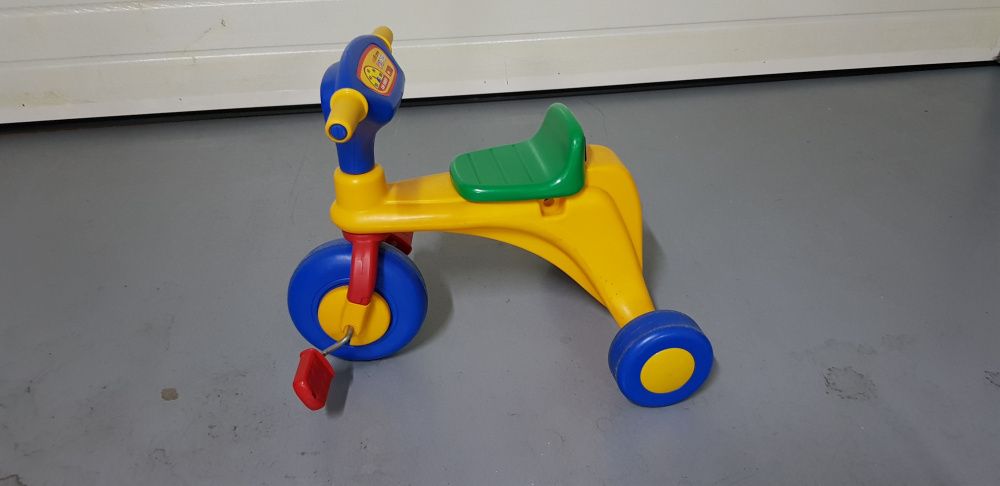 Triciclo Chicco para criança
