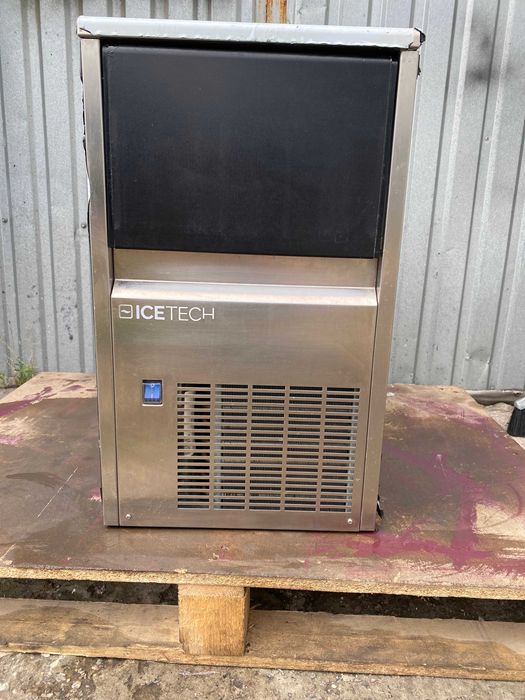 Професійний льодогенератор Ice Tech SS25A.