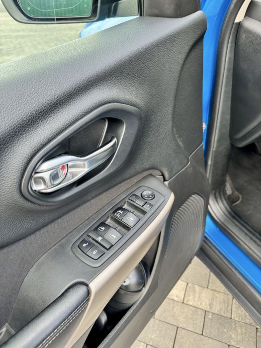 Jeep Cherokee 2017 p