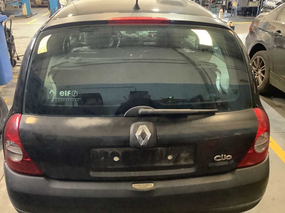 Renault Clio II Storia 1.5 DCi 68cv - 2006 - Para peças