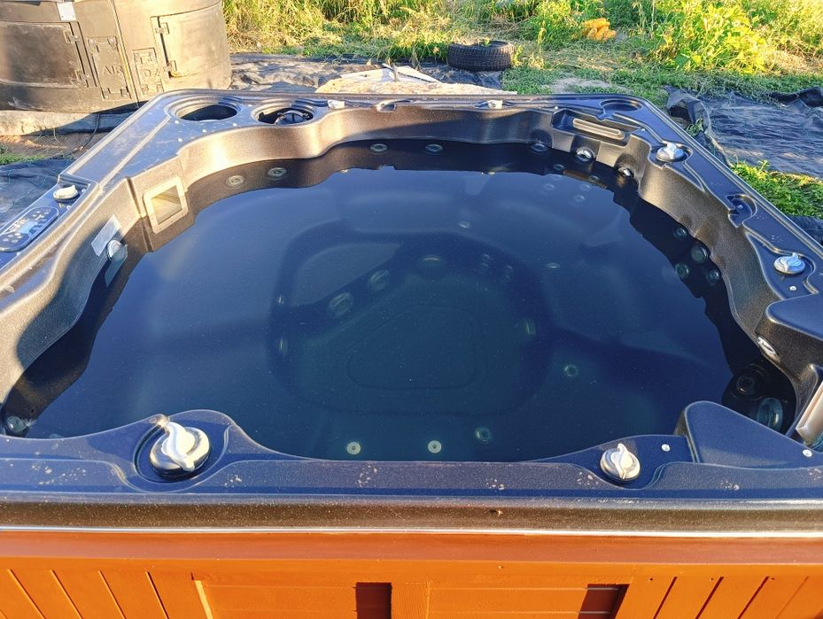 Jacuzzi zewnętrzne całoroczne Hydropool SPA 230X230 system balboa