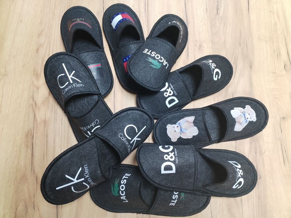 Купити гостьові тапочки Lacosta