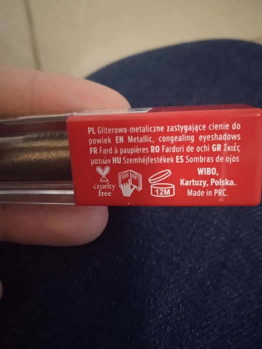 Metaliczny złoty cień wibo