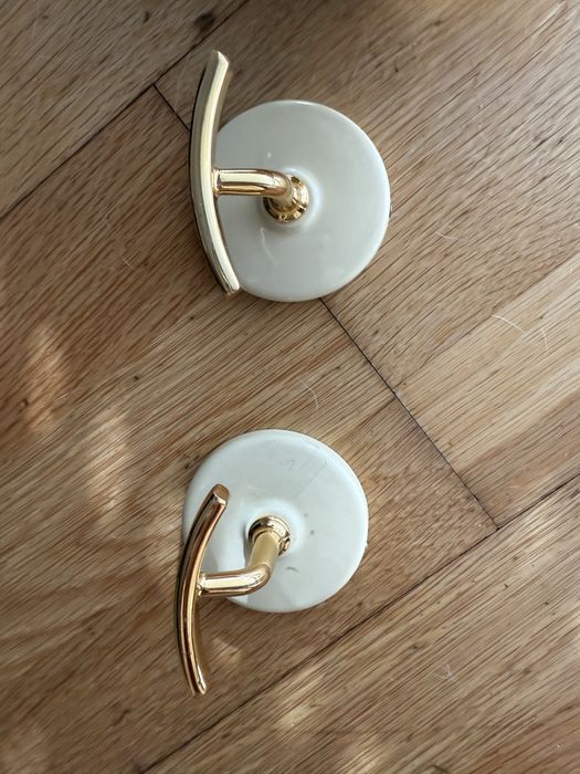 Toalheiros e acessórios de casa de banho novos