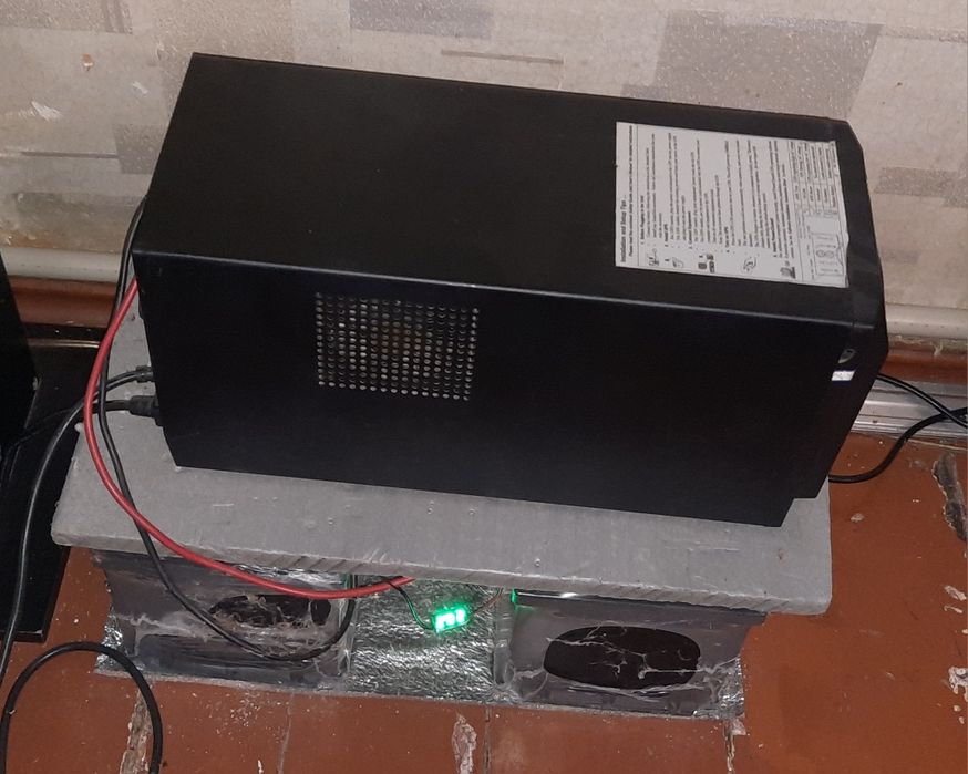 Синусный UPS APC 1500W