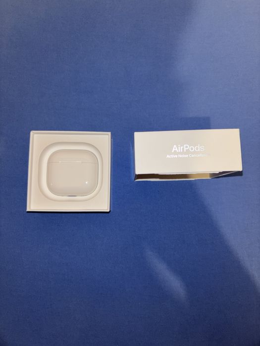 AirPods 4 com Cancelamento ativo de ruído