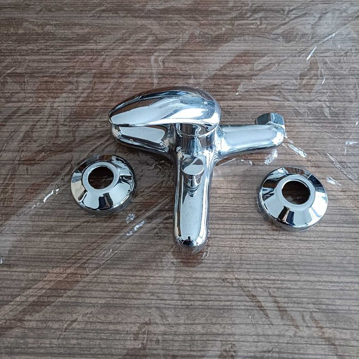 Torneira misturadora monocomando de banheira