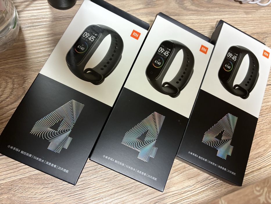 фітнес-браслет Xiaomi Mi Smart Band 4 (XMSH07HM) — Оригінал