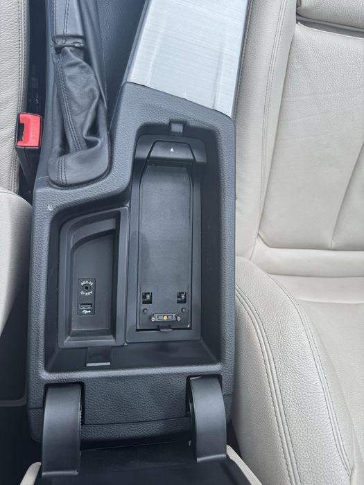 BMW F30 330e  m-paket Hybrid 2016 europa