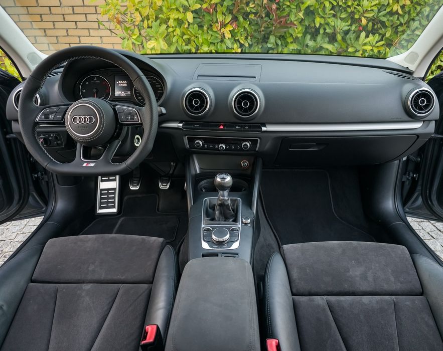 Audi A3 Limousine 1.6 TDi Kit RS3