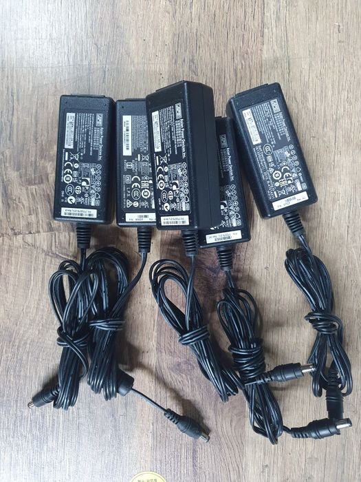 Зарядка зарядное блок питания живлення 12в/2.5а 30w APD оригінал