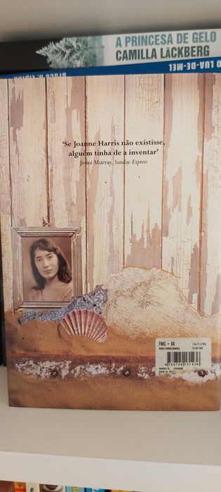 Livro a praia roubada - joanne harris
