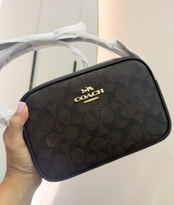 Сумка Coach Mini Jamie Camera bag
Матеріал - канва та шкіра
Колір - Go