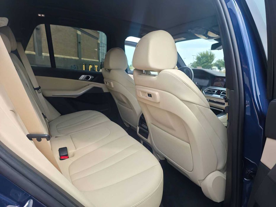 BMW X5 xDrive40i      2019