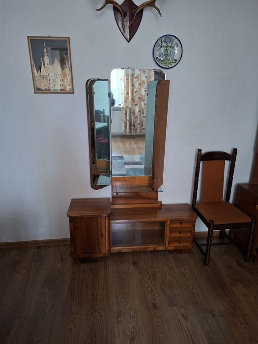 Toaletka uzywana ,lustra do wymiany