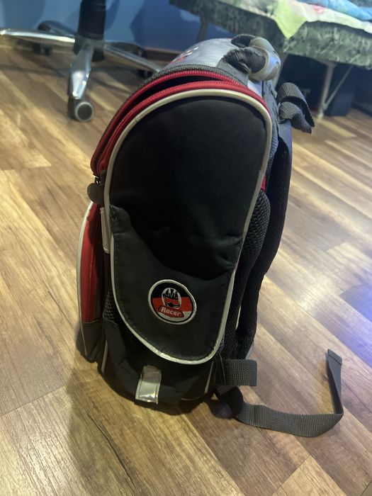 Портфель шкільний