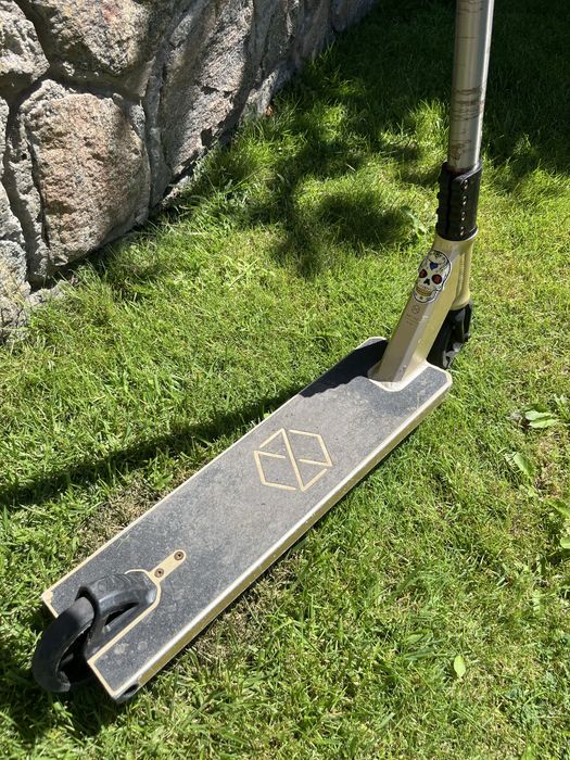 Трюковий самокат Native stem pro saundezy