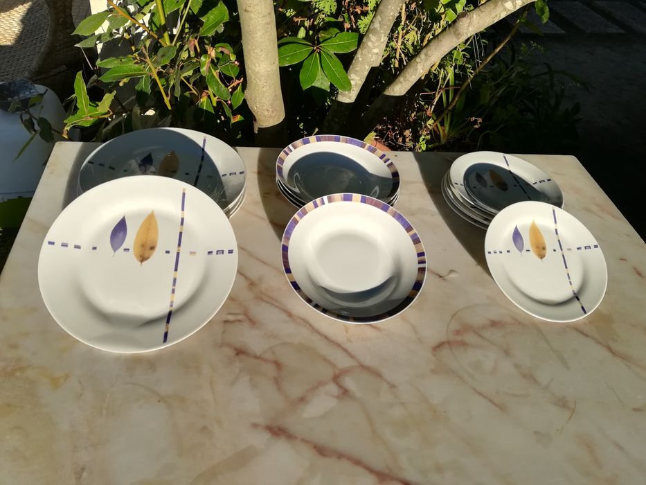 Conjunto de pratos em porcelana fina