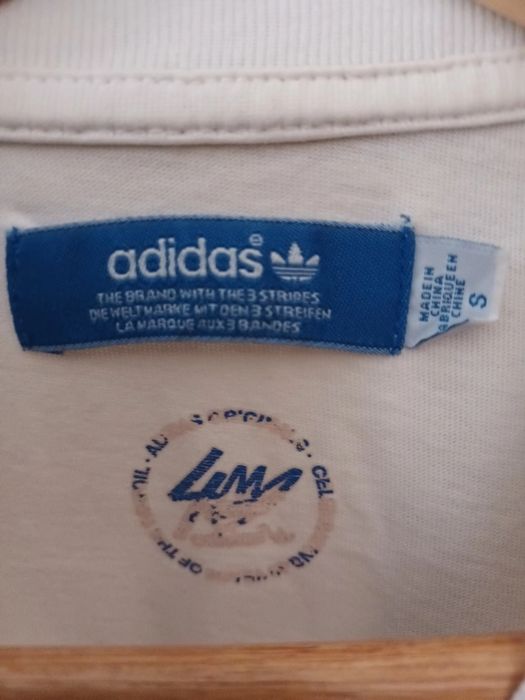 Rara t-shirt Adidas Originals série Adibottom