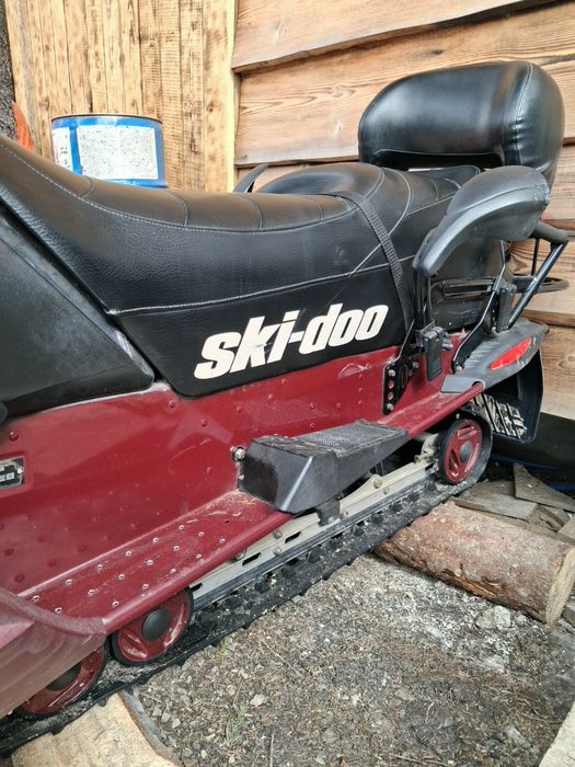 Снігохід ski-doo Special Edition.
