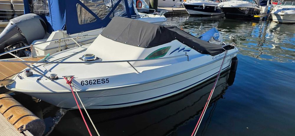 Barco Semi-cabinado 5,5Mts