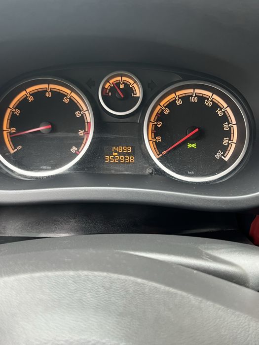 Opel corsa D 1.4