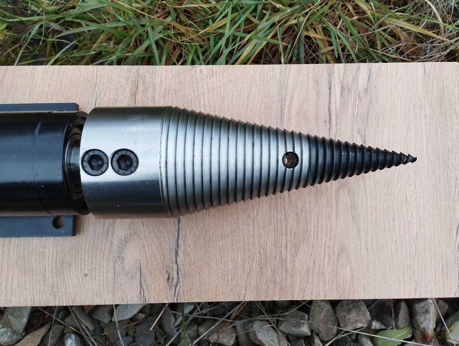 Świdrowa łuparka do ciągnika 90mm / łuparka do drewna WOM