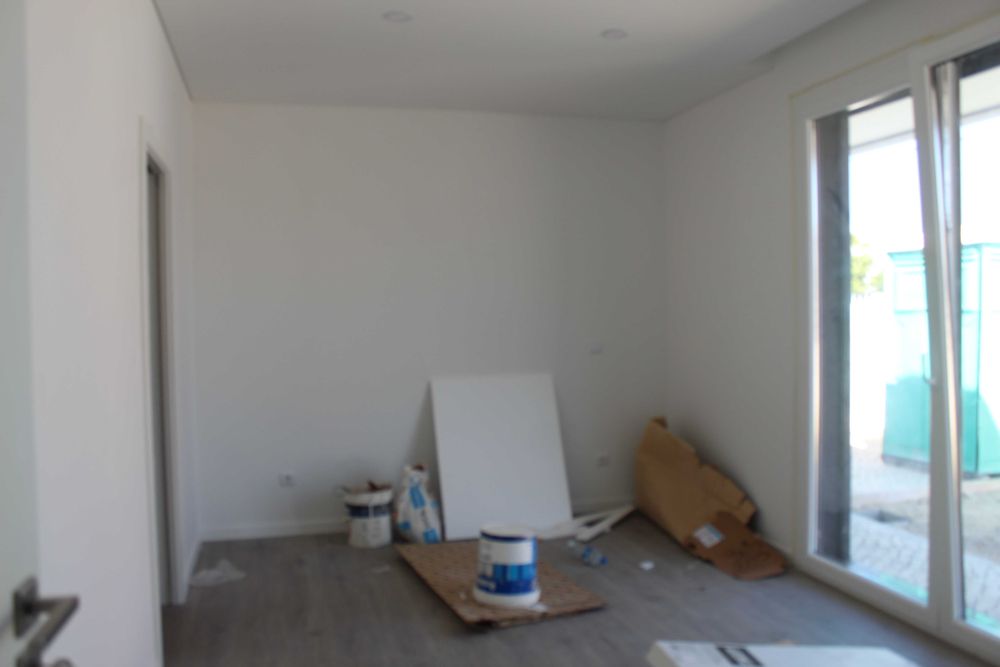 Vende-se Moradia Isolada  T4 com Piscina