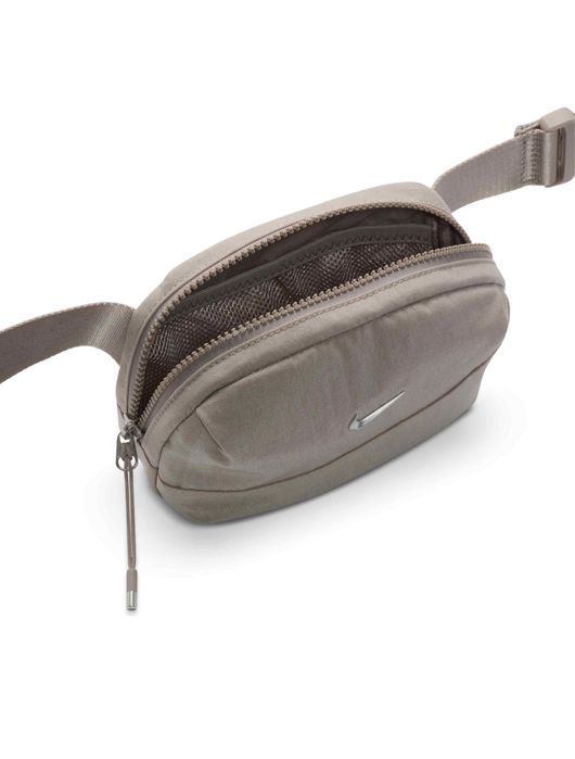 Nike aura crossbody waist pack сумка бананка сіра
