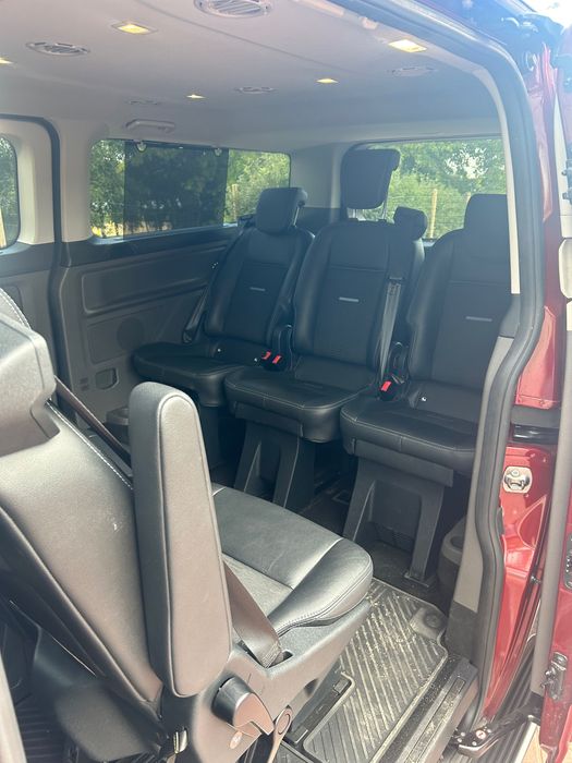 Tourne Custom 8 osób VIP