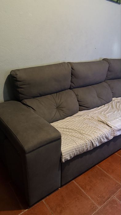 L-shaped Sofa in Very Good Condition
