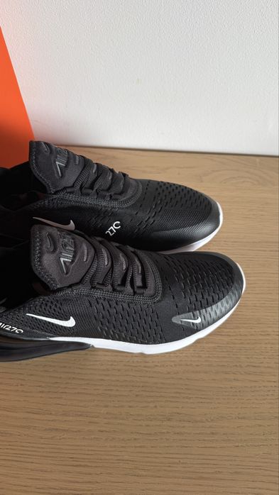 Nike Air Max 270 “Black / White” | rozmiar 43 EU